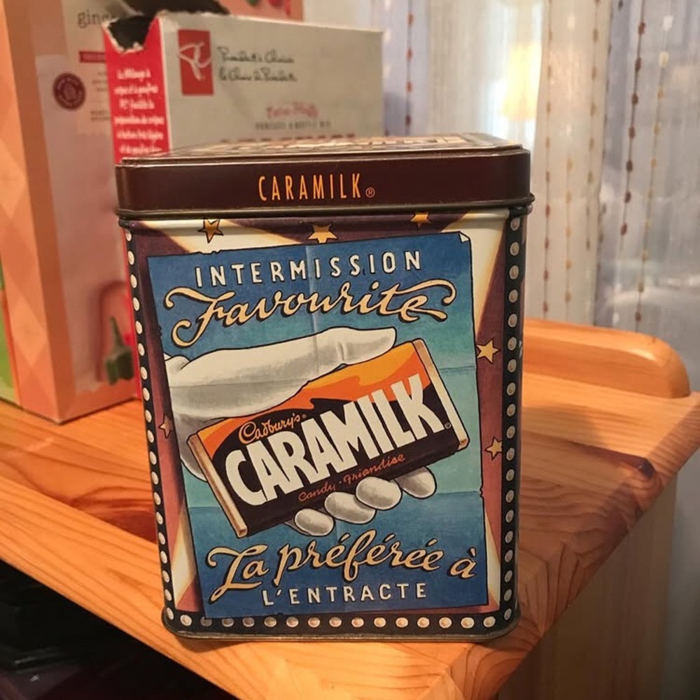 Vintage C A R A M I L K at the Movies tin